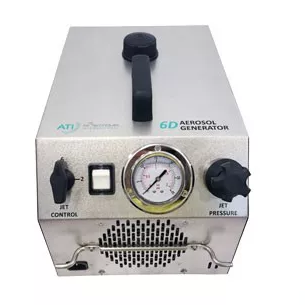 美國ATI TDA-6D 氣溶膠發生器  美國ATI TDA-6D 氣溶膠發生器是ATI最新設計的便攜型氣溶膠發生器。與氣溶膠發生器TDA-4B及TDA-4Blite一樣，都是利用壓縮空氣冷凝振蕩產生氣溶膠粒子，不同的是內藏壓縮空氣源，無需借助外來壓縮空氣。 美國ATI TDA-6D 氣溶膠發生器有6個Laskin Nozzles噴嘴，當其全部開啟并壓力在20psig時，能夠達到200cfm的流量，能夠產生并輸出氣溶膠濃度近100ug/L。通過調節2至6個Laskin Nozzles噴嘴，來實現不同濃度值的氣溶膠輸出。 TDA-6D建議在測試風量在2000cfm以下來運行。用來測試工作站，負壓過濾器，生物安全柜，高效模塊，可移動潔凈室，高效過濾器等設備的檢測。 深圳市君達時代儀器有限公司是美國ATI公司官方認可的中國區域總代，提供各種氣溶膠發生器TDA-4B，TDA-5D，TDA-6D；氣溶膠光度計TDA-2i，氣溶膠檢漏儀,自動式過濾器檢測裝置，稀釋器等，用于高效過濾器的性能試驗